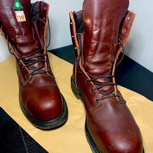 Insulated Gore-Tex,Redwing Super Sole 2.0.           Size 13E, removable spikes